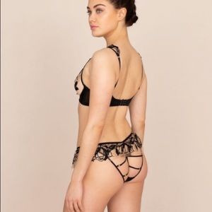 Agent Provocateur Fransesca Ouvert Black & Nude, 2
